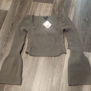 NWT SMALL OLIVE GREEN SWEATER FOREVER21
